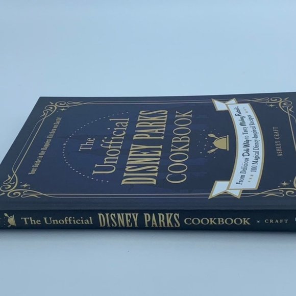 The Unofficial Disney Parks Cookbook - Picture 3 of 5